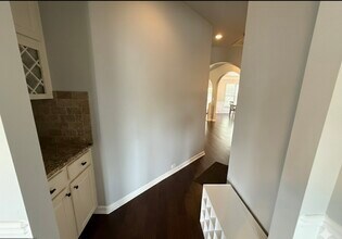 310 Savannah Dr in Senoia, GA - Foto de edificio - Building Photo