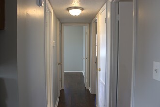 3202 Gayhart Dr NW in Huntsville, AL - Building Photo - Building Photo