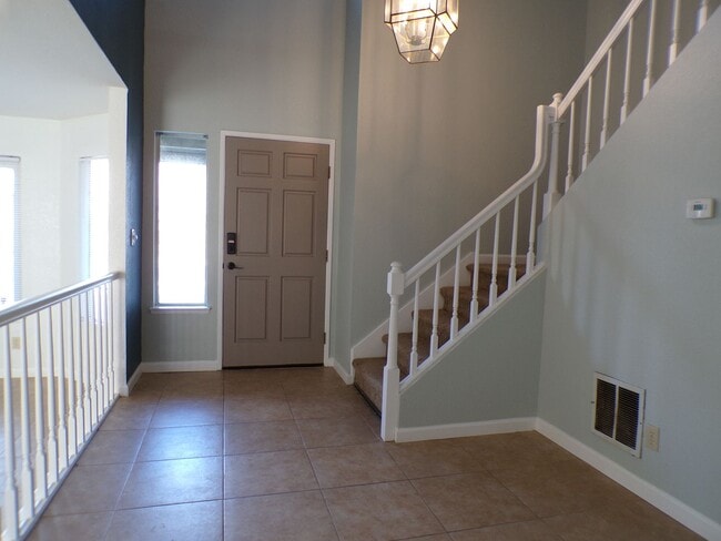 3408 Setrok Dr in Modesto, CA - Foto de edificio - Building Photo