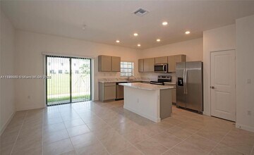 766 SW 12th St in Florida City, FL - Building Photo - Building Photo