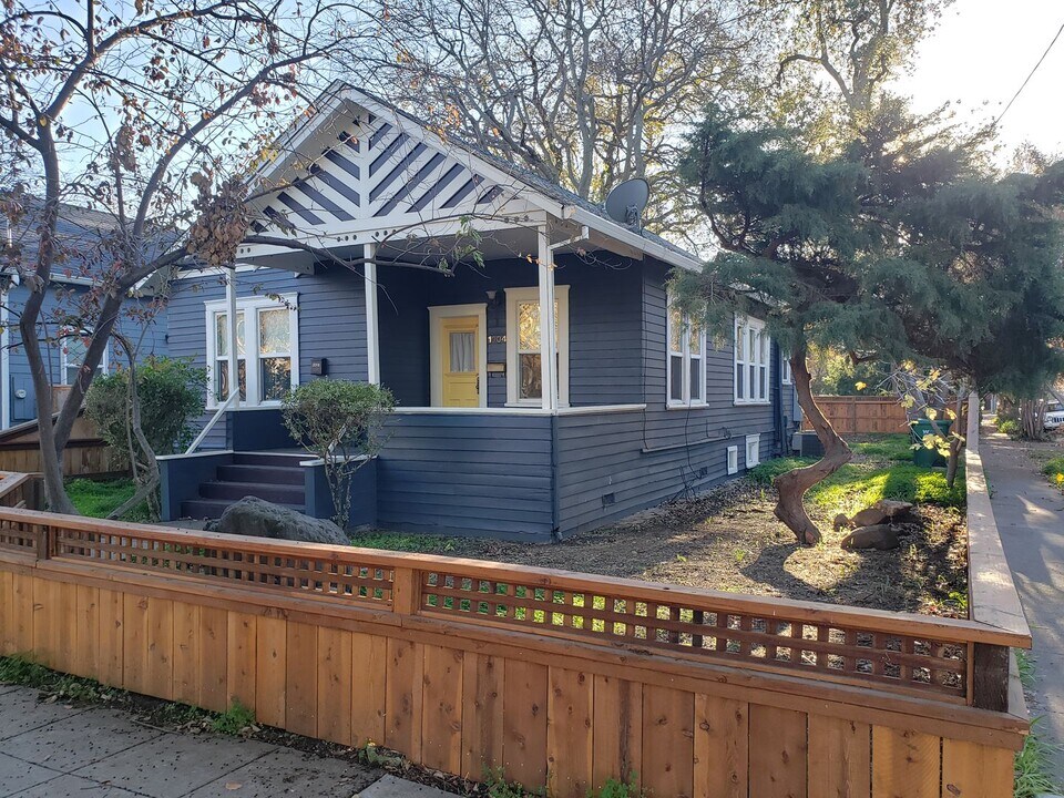 1004 Normal Ave in Chico, CA - Building Photo