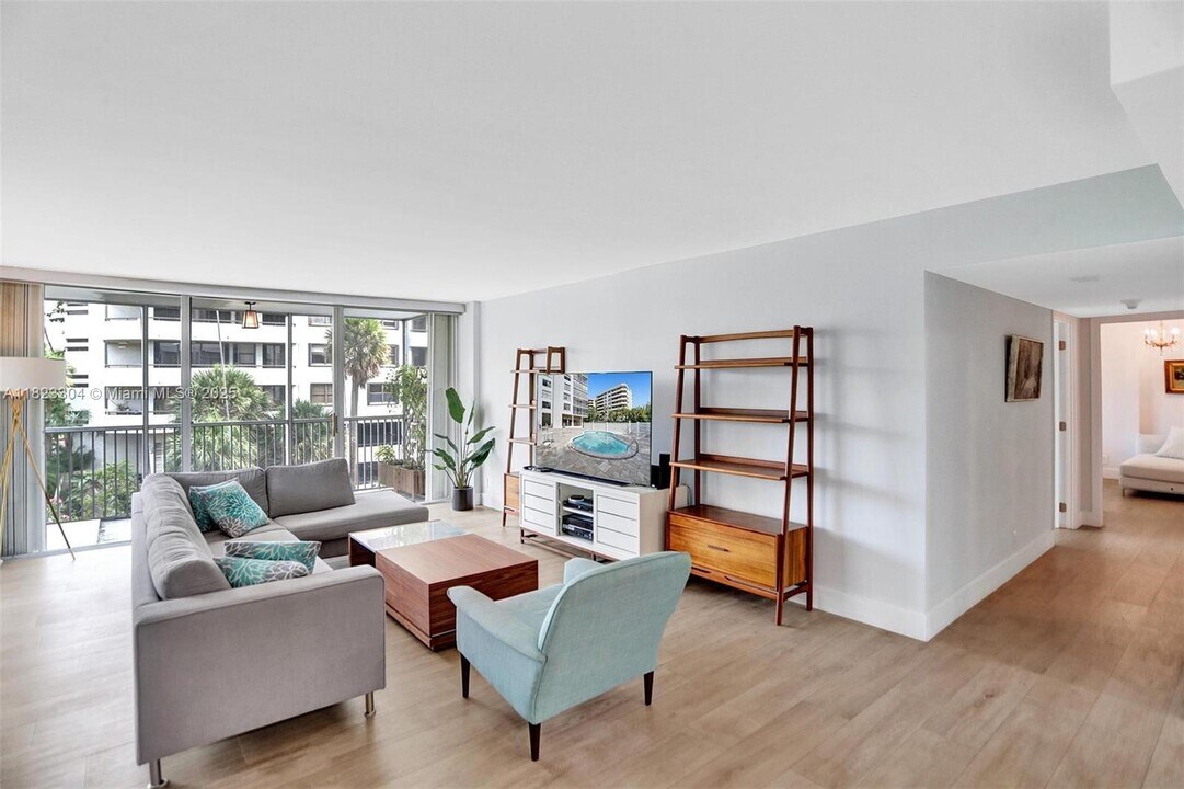 150 Ocean Ln Dr in Key Biscayne, FL - Building Photo