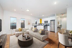 541 42nd St, Unit 4A in Union City, NJ - Building Photo