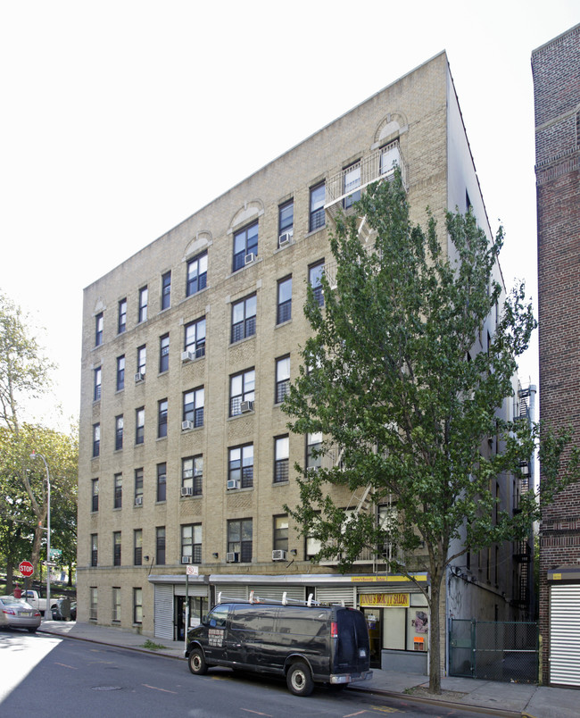 Crotona Park West in Bronx, NY - Foto de edificio - Building Photo