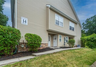 1032 Maggie Rd in Newburgh, NY - Building Photo - Building Photo