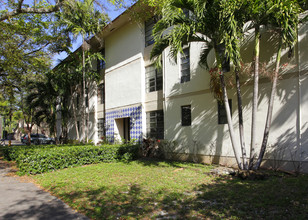 235 Antilla Ave in Coral Gables, FL - Building Photo - Building Photo