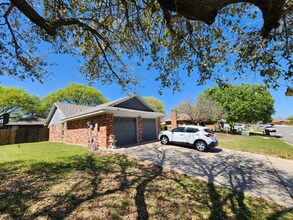 3325 Evers Pkwy in Denton, TX - Building Photo - Building Photo