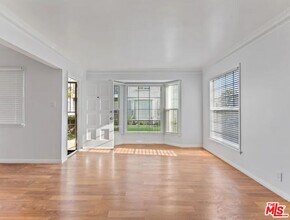 5913 Overhill Dr in Los Angeles, CA - Building Photo - Building Photo