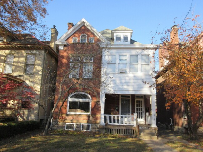 property at 316-318-318 W 7th Ave