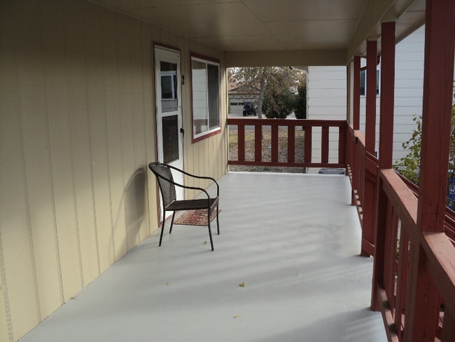 228 Glenda Dr in Loveland, CO - Building Photo - Building Photo