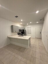 2056 Viewfinder St in Kissimmee, FL - Building Photo - Building Photo