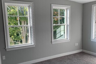 20 Locust St in Danvers, MA - Building Photo