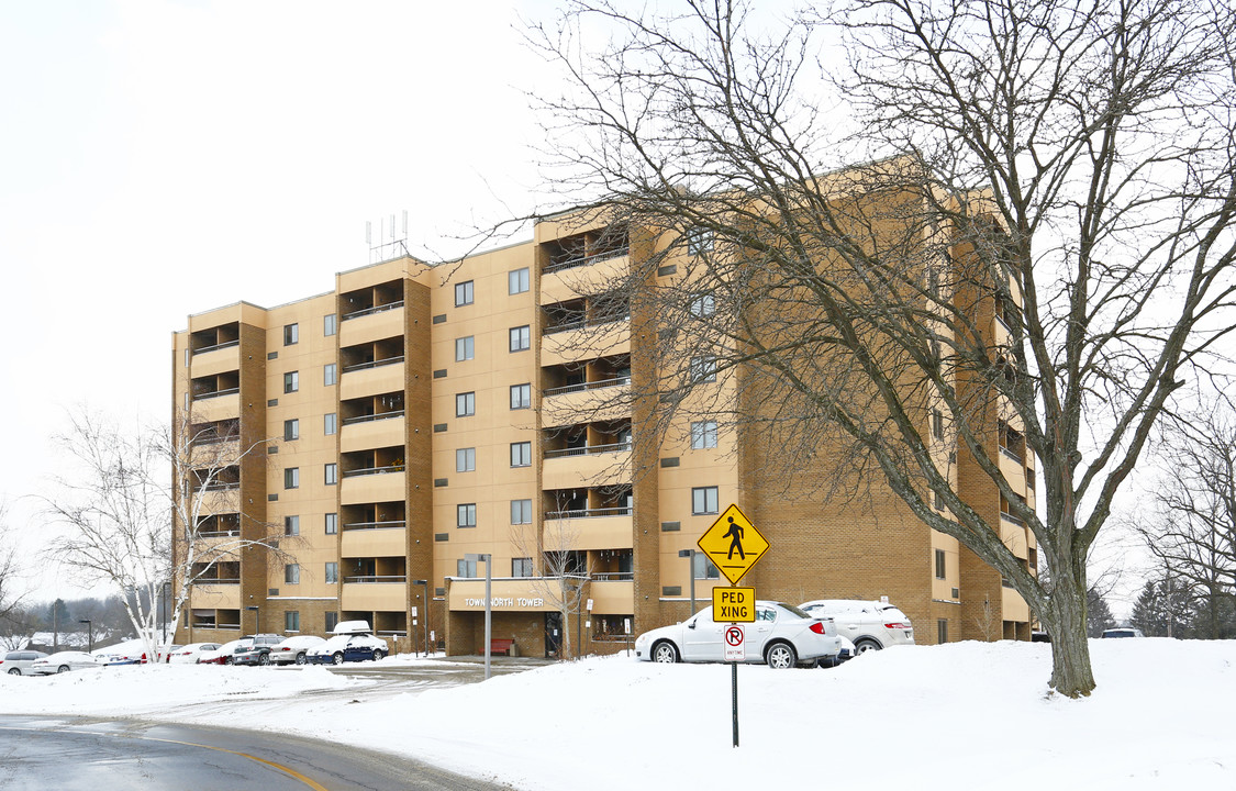 Town North Tower in Pittsburgh, PA - Building Photo