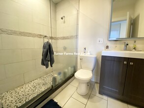 92 L St, Unit 2 in Boston, MA - Building Photo - Building Photo