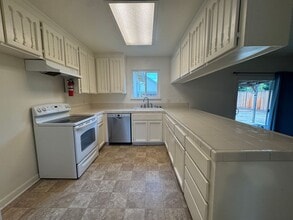 7460 Filice Dr in Gilroy, CA - Building Photo - Building Photo