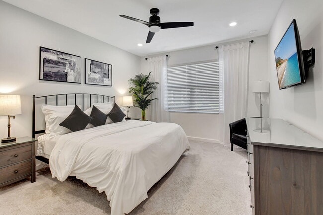 14481 Highland Center Way in Delray Beach, FL - Foto de edificio - Building Photo