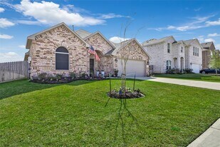 142 Dina Ln in Montgomery, TX - Building Photo