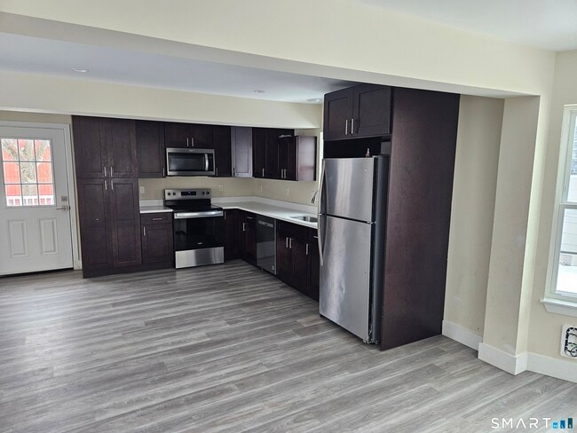 11 Beebe St in Naugatuck, CT - Building Photo - Building Photo