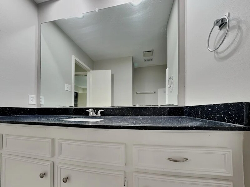 16515 Cairngorm Dr in Houston, TX - Building Photo