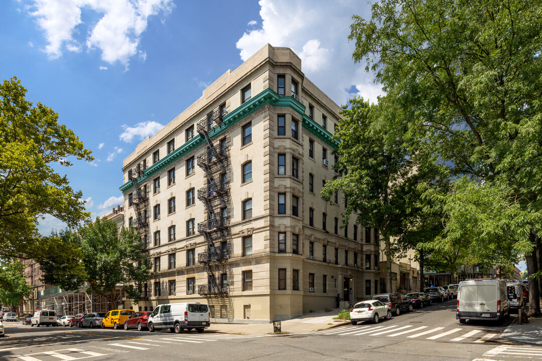 Paul Revere in New York, NY - Building Photo