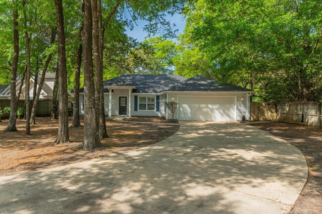 49 Circle Dr in Fort Walton Beach, FL - Building Photo - Building Photo