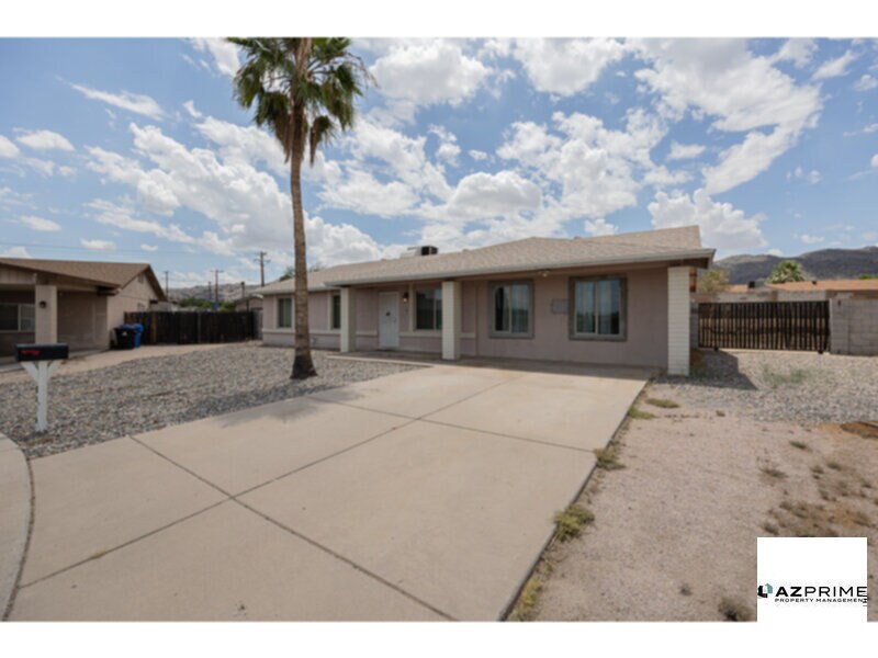 8416 S 15th Way in Phoenix, AZ - Building Photo