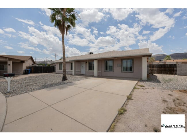 property at 8416 S 15th Way