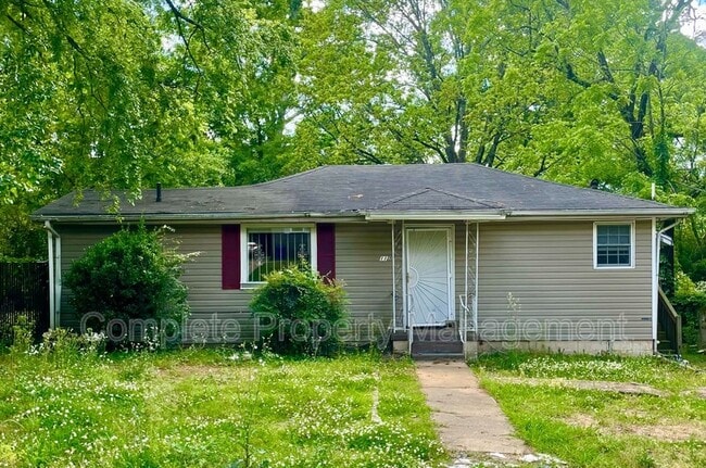 property at 1120 Oak St