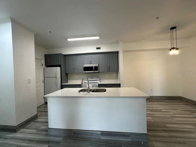5608 Pinnacle Heights Cir in Tampa, FL - Building Photo - Building Photo