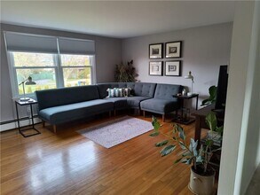 4 Almy Ct in Newport, RI - Building Photo - Building Photo