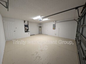 1101 Lodge Cir in Spring Hill, FL - Building Photo - Building Photo