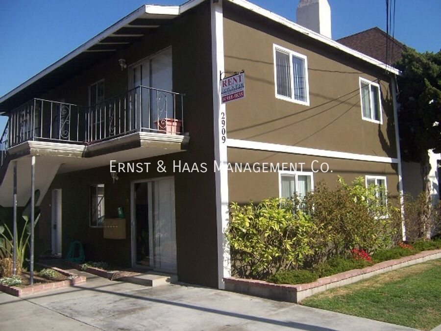 2909 E 6th St in Long Beach, CA - Building Photo