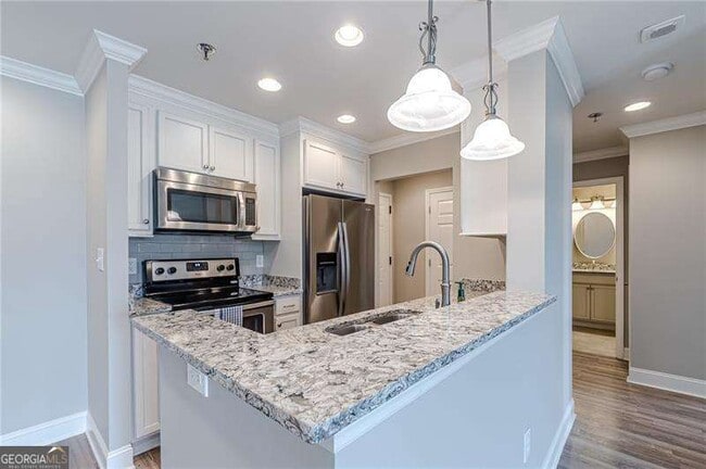 property at 300 Johnson Ferry Rd