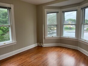 16A Manor Ave in Millersville, PA - Foto de edificio - Building Photo