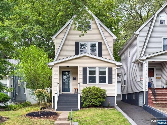 property at 29 Dean St