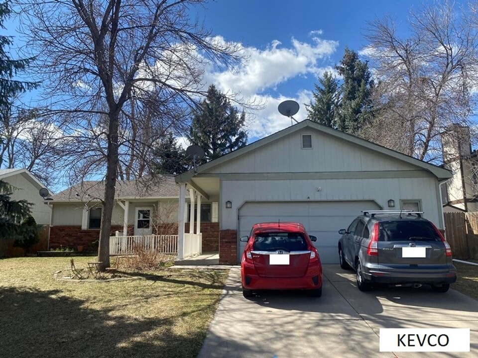 1613 Trailwood Dr in Fort Collins, CO - Building Photo