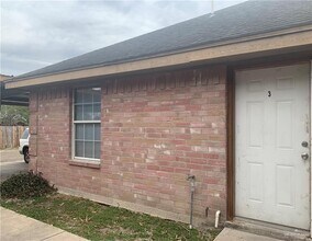 1213 Mineral Rights Ln-Unit -3 in Edinburg, TX - Building Photo - Building Photo