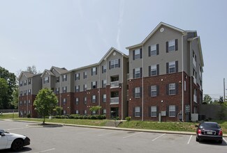 Crossland Place in Clarksville, TN - Foto de edificio - Building Photo