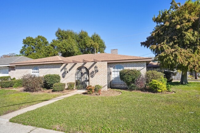 2 Schill Ave in Kenner, LA - Building Photo - Building Photo