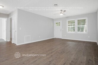 210 Meadowbrook Dr in Mcdonough, GA - Foto de edificio - Building Photo