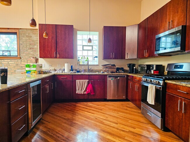 2649 N Washtenaw Ave in Chicago, IL - Building Photo - Building Photo