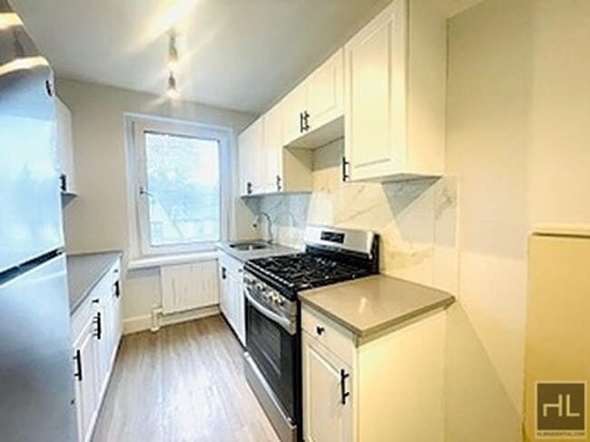 69 Harney Rd in Scarsdale, NY - Building Photo - Building Photo