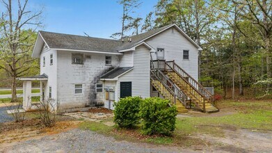 15487 W James Anderson Hwy-Unit -Unit C in Buckingham, VA - Building Photo - Building Photo