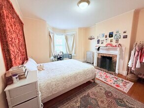 220 Washington St, Unit 7 in Brookline, MA - Building Photo - Building Photo