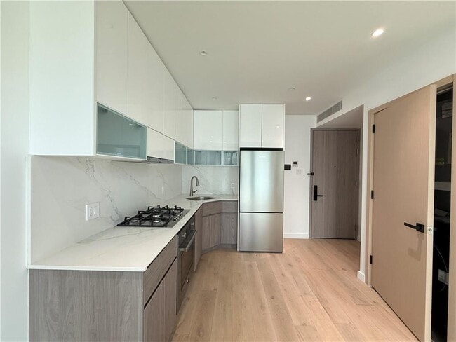 property at 42-62 Hunter St