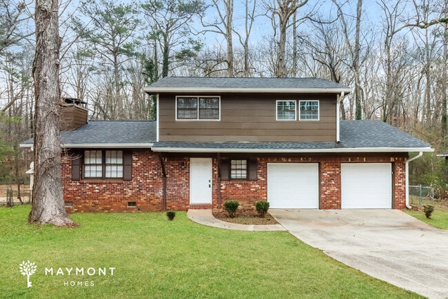 property at 1821 Pine Creek Dr