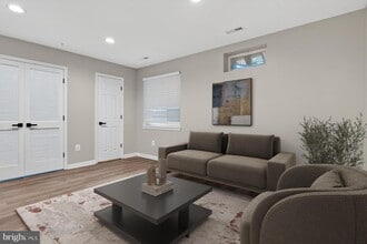 7047 Water Oak Rd in Elkridge, MD - Building Photo - Building Photo