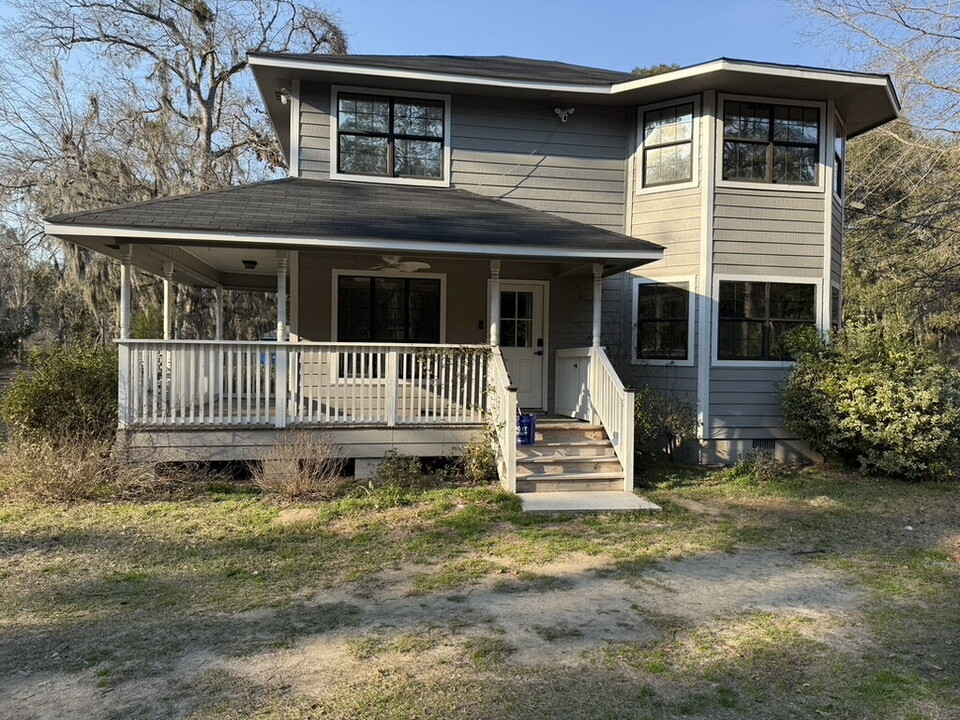 39 Mary Smalls Rd in Saint Helena Island, SC - Building Photo