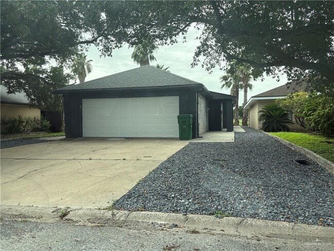 2705 Ashley Ct in Pharr, TX - Foto de edificio - Building Photo