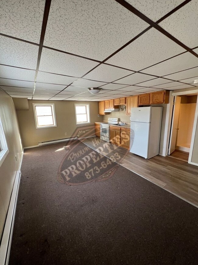 12 Oak St in Oakland, ME - Building Photo - Building Photo